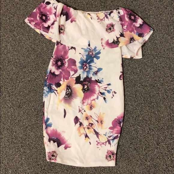 Dress - Picture 2 of 4